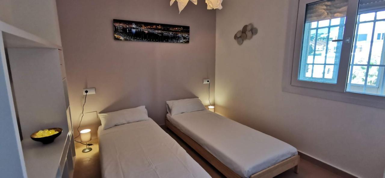 La Perla Cruise Apartment On Private Beach, Modern With Aircon & Wifi Benalmádena Εξωτερικό φωτογραφία