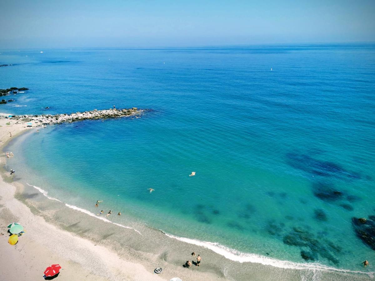La Perla Cruise Apartment On Private Beach, Modern With Aircon & Wifi Benalmádena Εξωτερικό φωτογραφία
