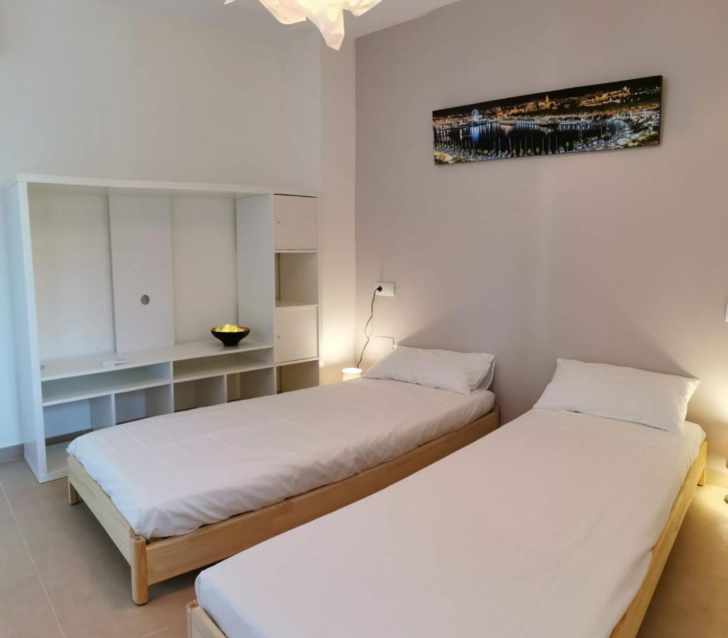 La Perla Cruise Apartment On Private Beach, Modern With Aircon & Wifi Benalmádena Εξωτερικό φωτογραφία